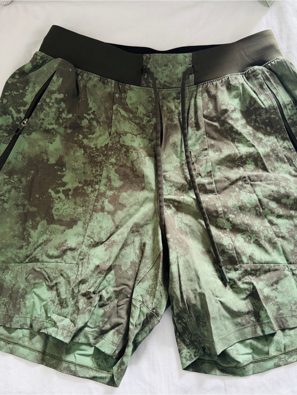 lululemon athletica Men's Green Camo Training Shorts